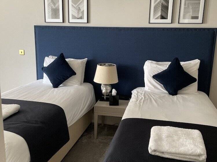 Номер Стандарт, The Burlington