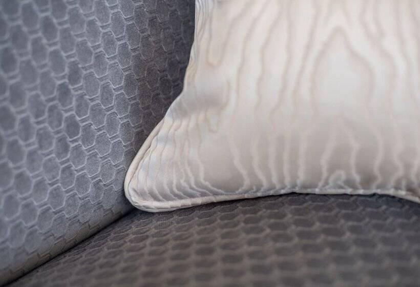 Семейный Номер Вид на Море, The Burlington