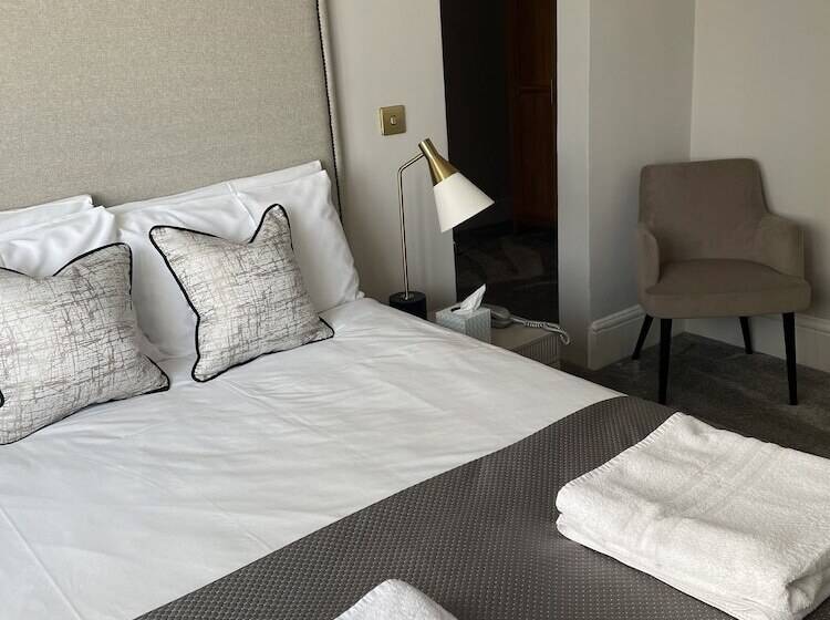 Номер Стандарт, The Burlington