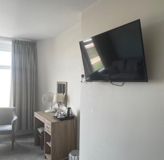 Deluxe Suite King Bed, The Clarendon