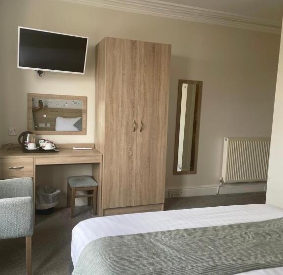 חדר סטנדרט נוף לים, The Clarendon