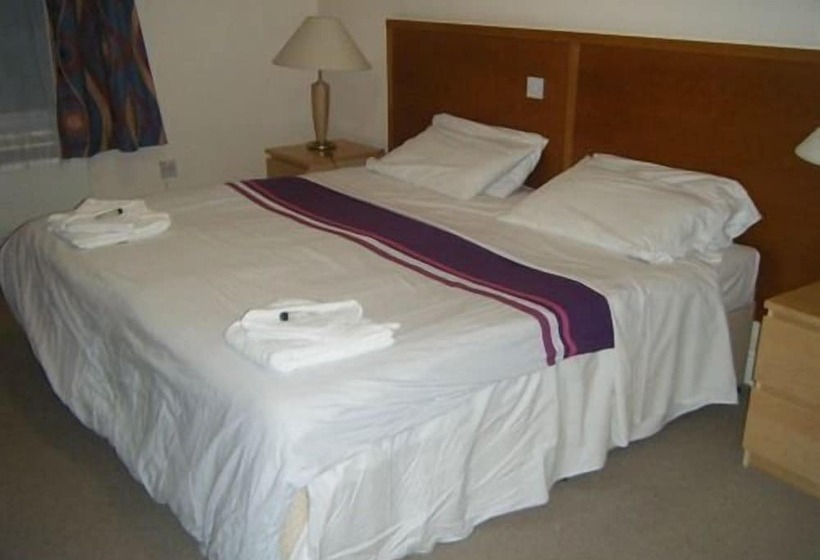 חדר סטנדרט, The Earl Of Derby