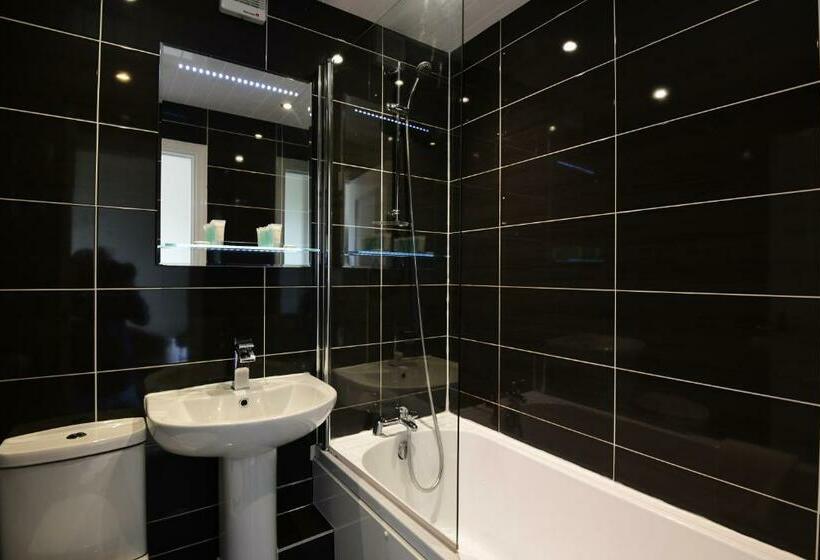 غرفة قياسية مطلّة علي البحر مزوَّدة بشُرفة, The White House Inn   Whitby