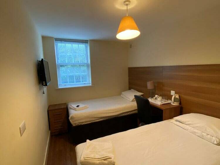 スタンダードルーム, Wendover Arms