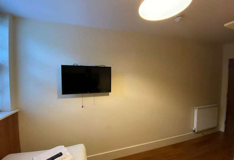 スタンダードシングルルーム, Wendover Arms