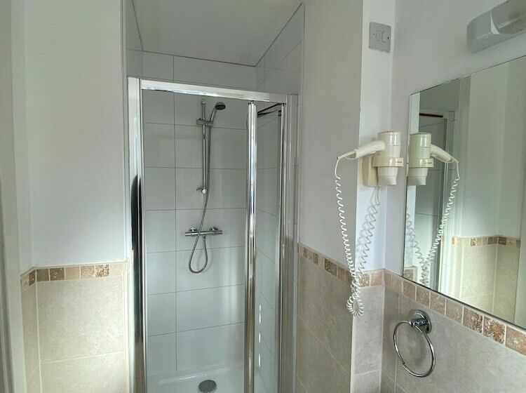 スタンダードシングルルーム, Wendover Arms