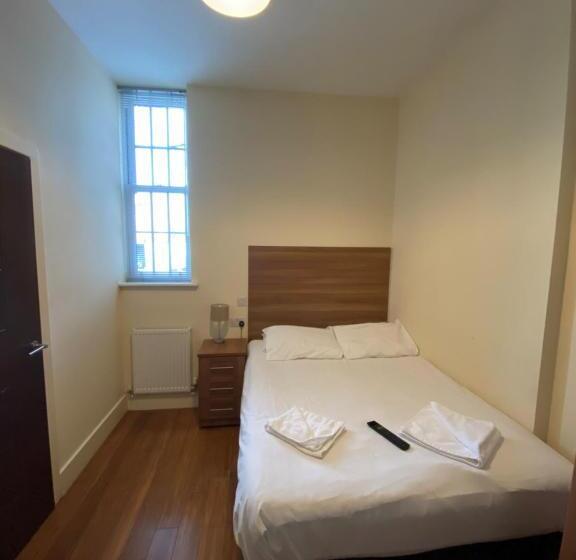 スタンダードルーム, Wendover Arms