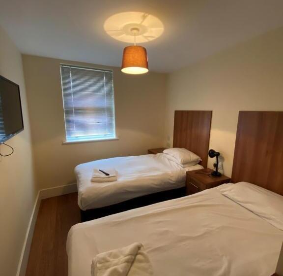 スタンダードルーム, Wendover Arms