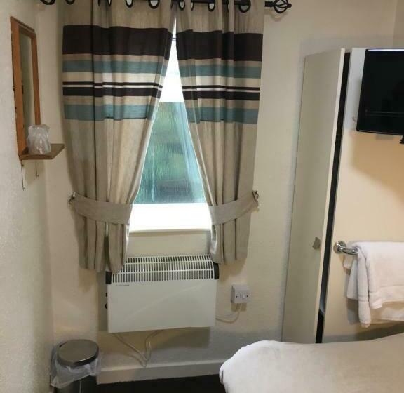 标准单人间共用浴室, Redbeck Motel