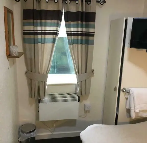 バスルーム共有のシングルスタンダード, Redbeck Motel