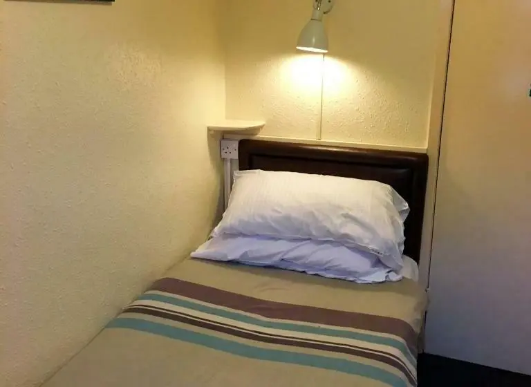 バスルーム共有のシングルスタンダード, Redbeck Motel