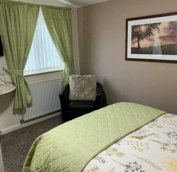 Номер Стандарт, Redbeck Motel