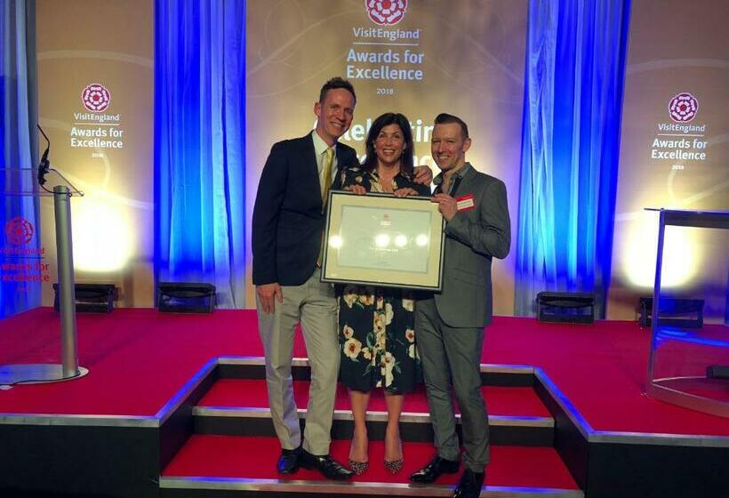 سوییت, The 25 Boutique B&b   Adults Only