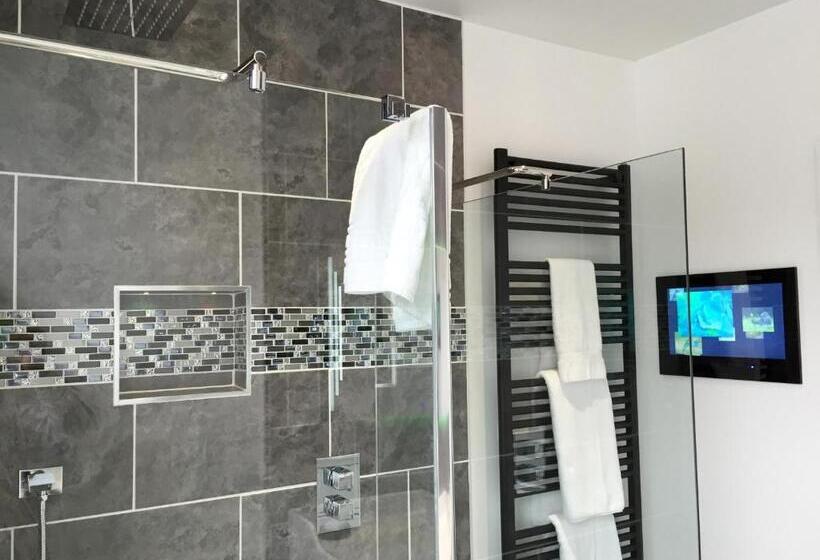 سوییت, The 25 Boutique B&b   Adults Only