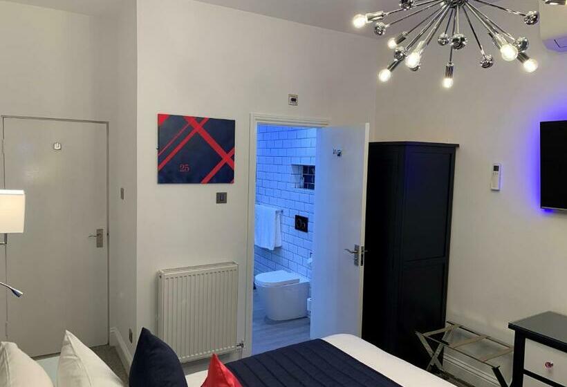 سوییت, The 25 Boutique B&b   Adults Only