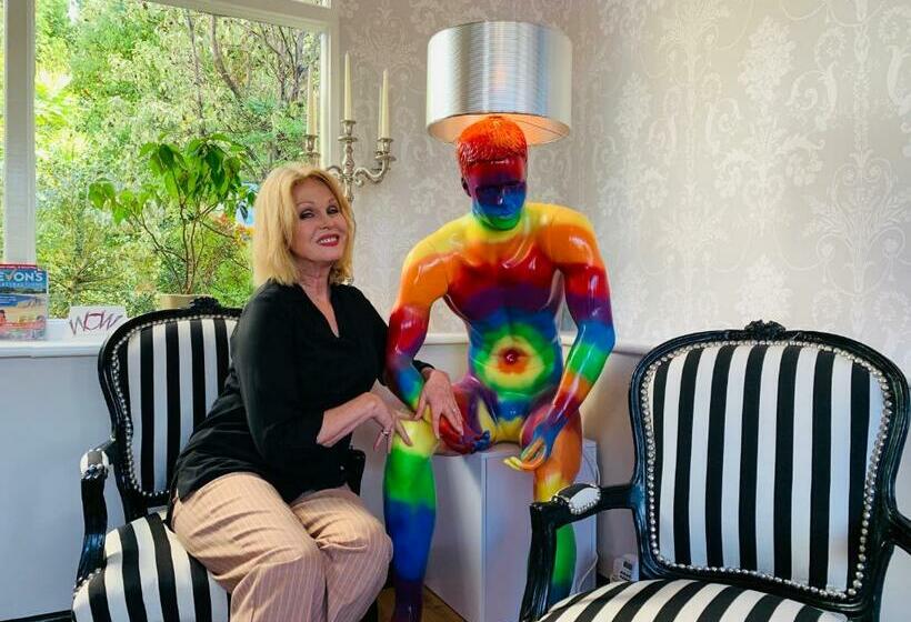 سوییت, The 25 Boutique B&b   Adults Only