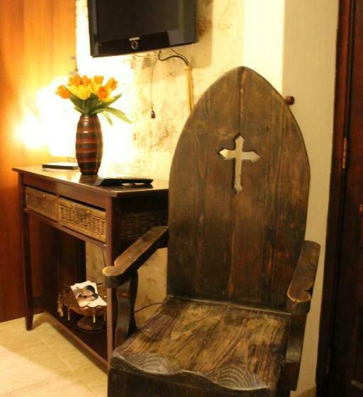 غرفة قياسية, Dios Esta Bien