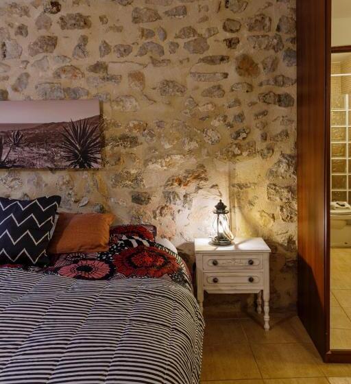 غرفة قياسية, Dios Esta Bien