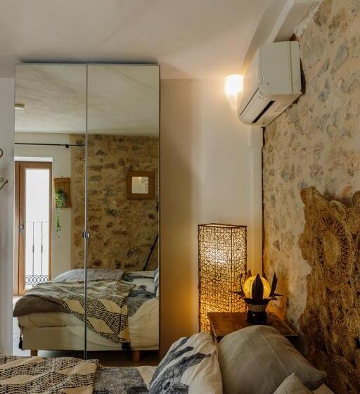 غرفة قياسية ثلاثية مزودة بشرفة, Dios Esta Bien