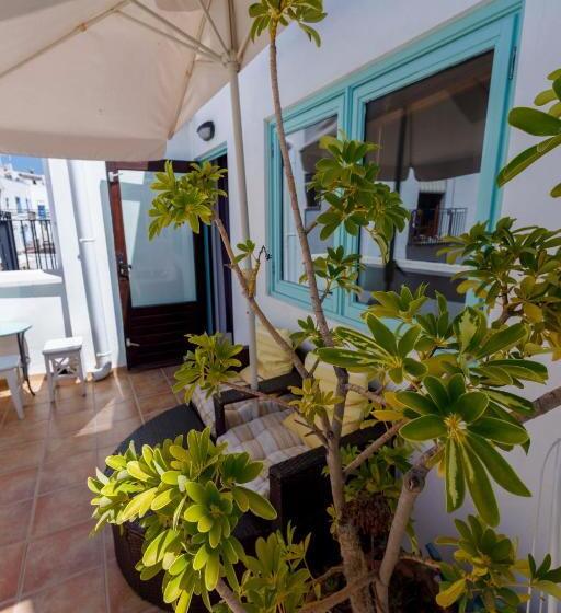 Quarto Estandar com Terraço, Dios Esta Bien