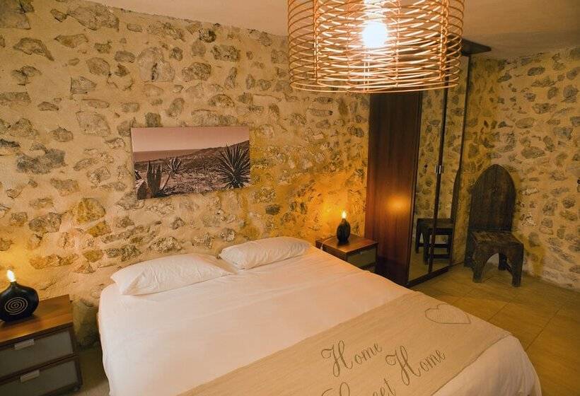 غرفة قياسية, Dios Esta Bien