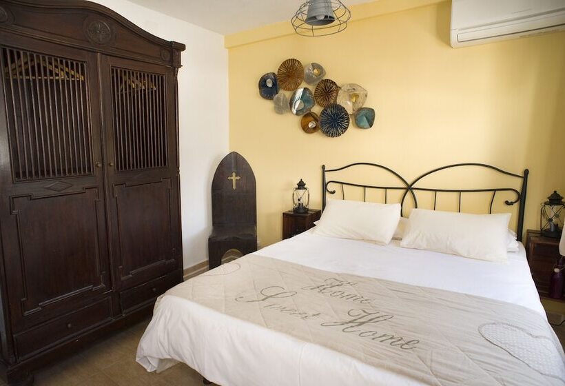 غرفة قياسية مزوَّدة بتراس, Dios Esta Bien