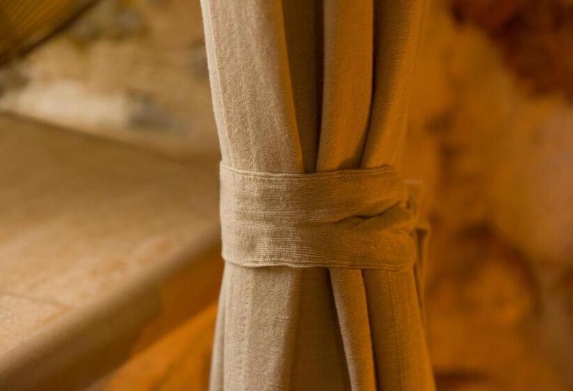 غرفة قياسية, Dios Esta Bien