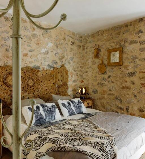 غرفة قياسية ثلاثية مزودة بشرفة, Dios Esta Bien