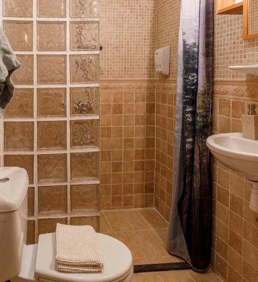 Quarto Estandar, Dios Esta Bien