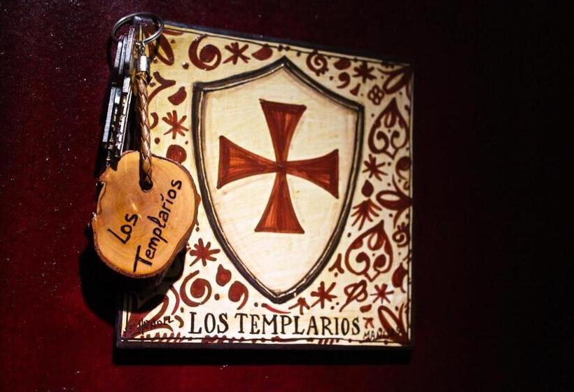 غرفة قياسية ثلاثية مزودة بشرفة, Dios Esta Bien