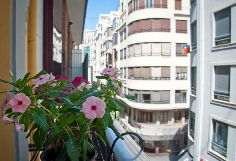 غرفة قياسية, Nommadas Jero  Only Adults