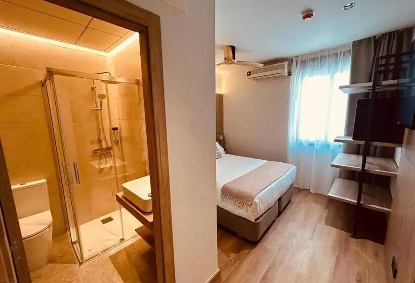 اتاق لوکس, Nommadas Jero Only Adults
