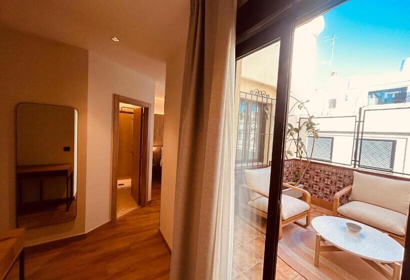 جناح, Nommadas Jero  Only Adults