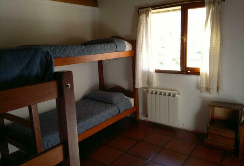 تختخواب در اتاق مشترک, Calafate Hostel