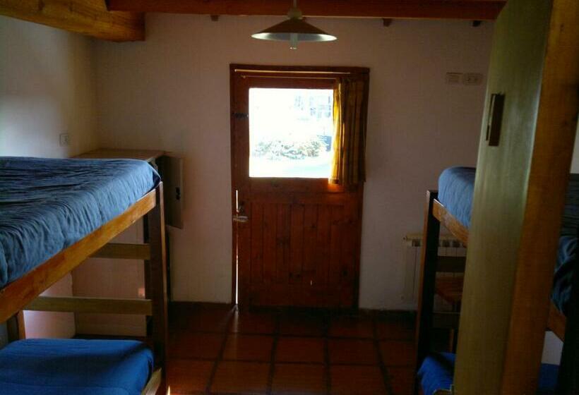 Bed in Shared Room with Shared Bathroom, Calafate Hostel