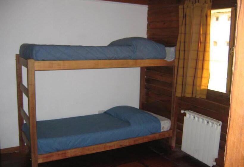 اتاق استاندارد چهار تخته, Calafate Hostel