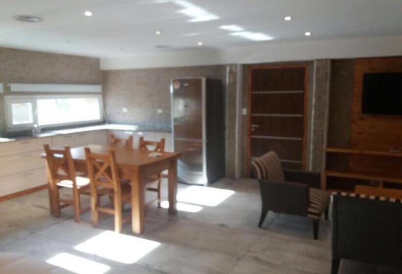 آپارتمان لوکس 1 خوابه, Calafate Hostel