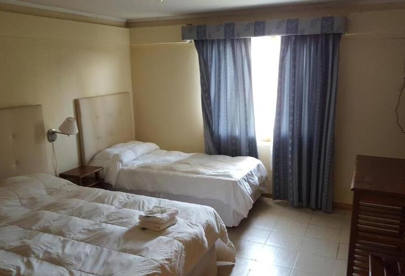 اتاق لوکس سه تخته, Calafate Hostel