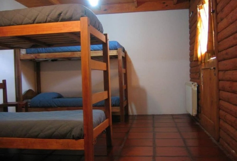 Bed in Shared Room with Shared Bathroom, Calafate Hostel