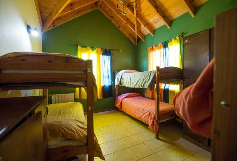 سرير فى غرفة مشتركه, Hostel Nakel Yenu