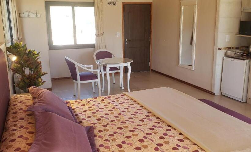 جناح, Aires Serranos   Suites