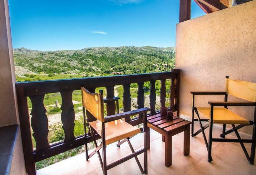 جناح, Aires Serranos   Suites