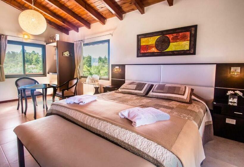 جناح, Aires Serranos   Suites