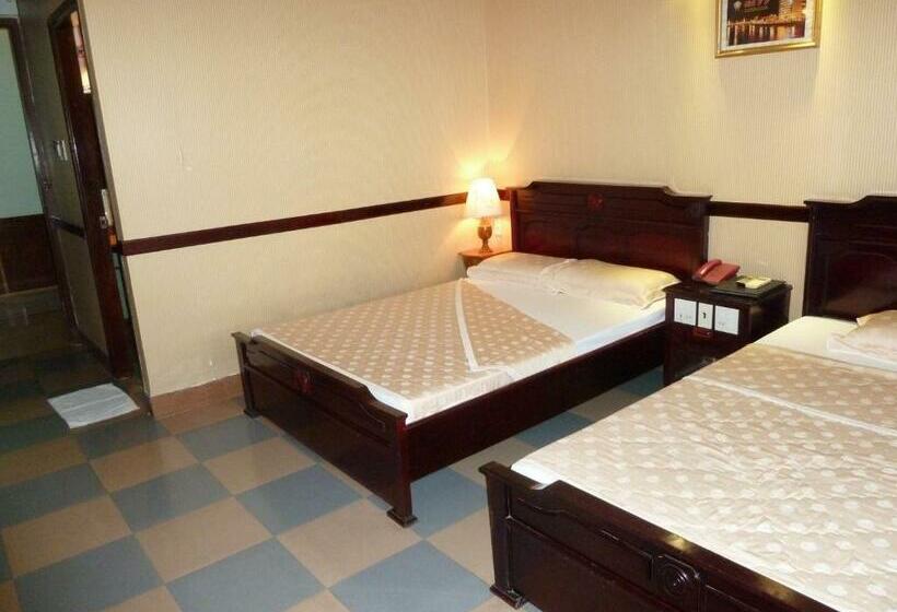 اتاق سوپریور سه تخته, Ca Ty