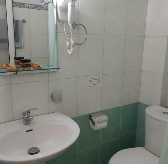 اتاق استاندارد چهار تخته, Ceko