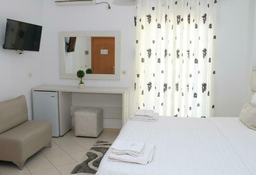 اتاق استاندارد با بالکن, Ceko