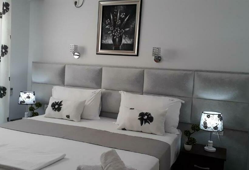 اتاق استاندارد با بالکن, Ceko