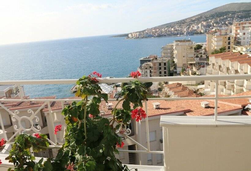 اتاق استاندارد با بالکن, Ceko