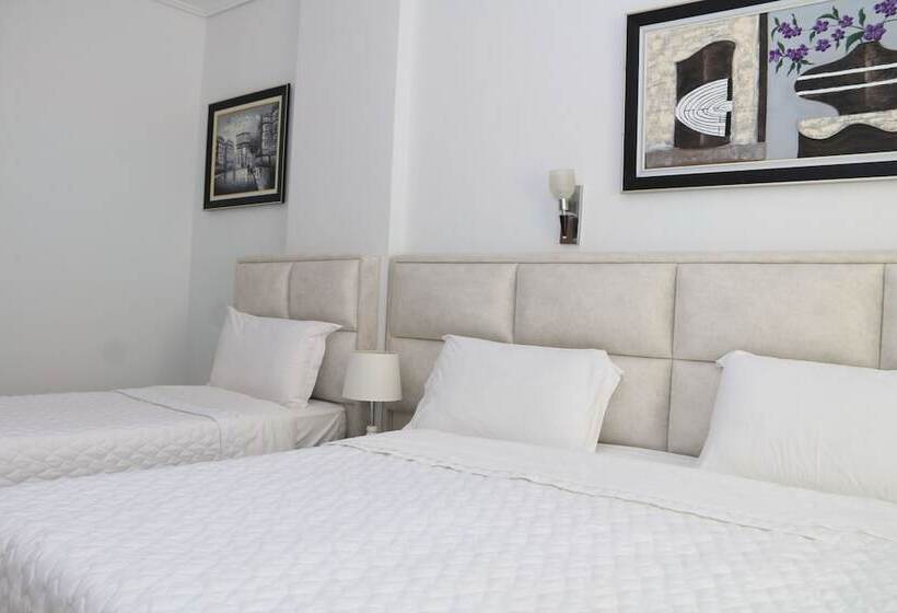 اتاق ساده سه‌ نفره, Ceko