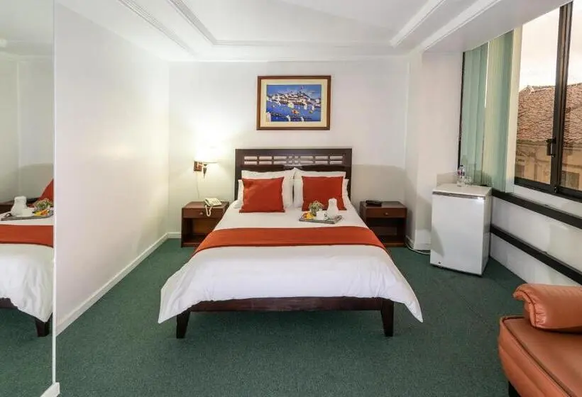 Habitación Triple Deluxe, Cordero